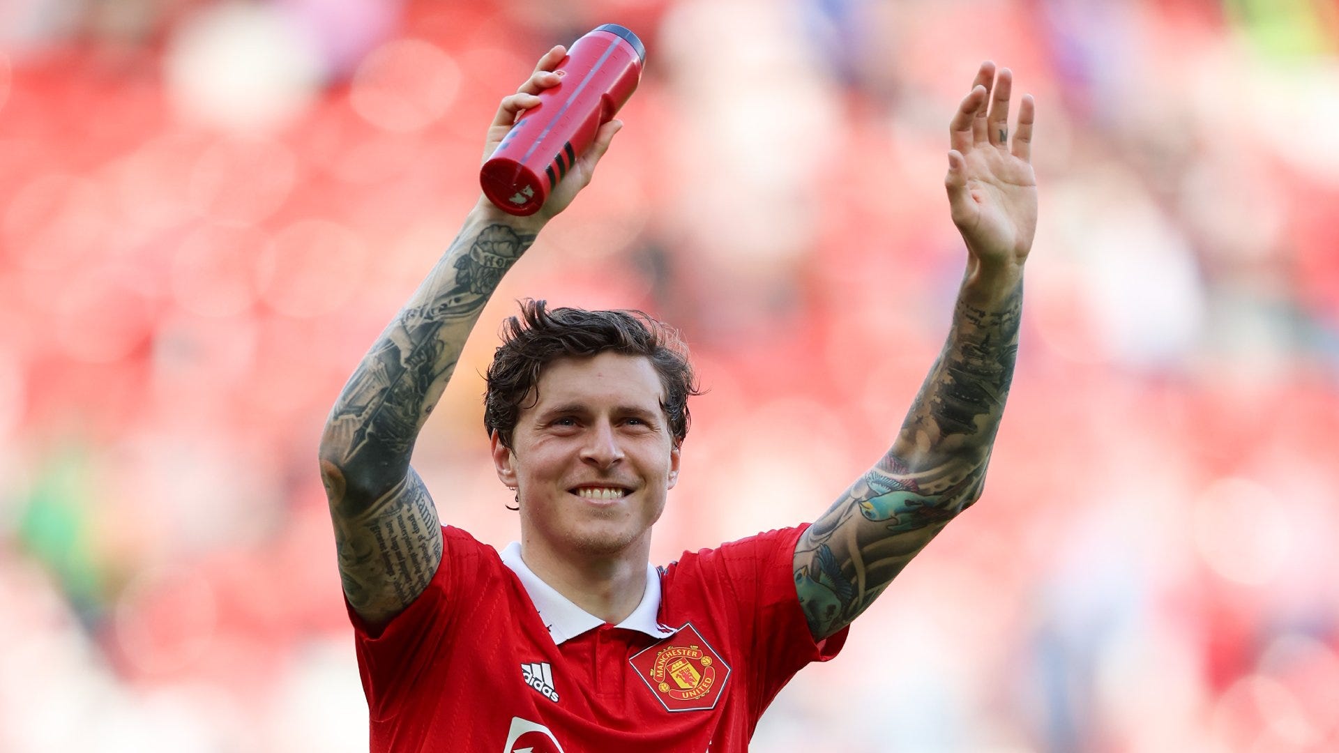 Man Utd consider Victor Lindelof 'untouchable' and will NOT sell defender this summer | Goal.com US