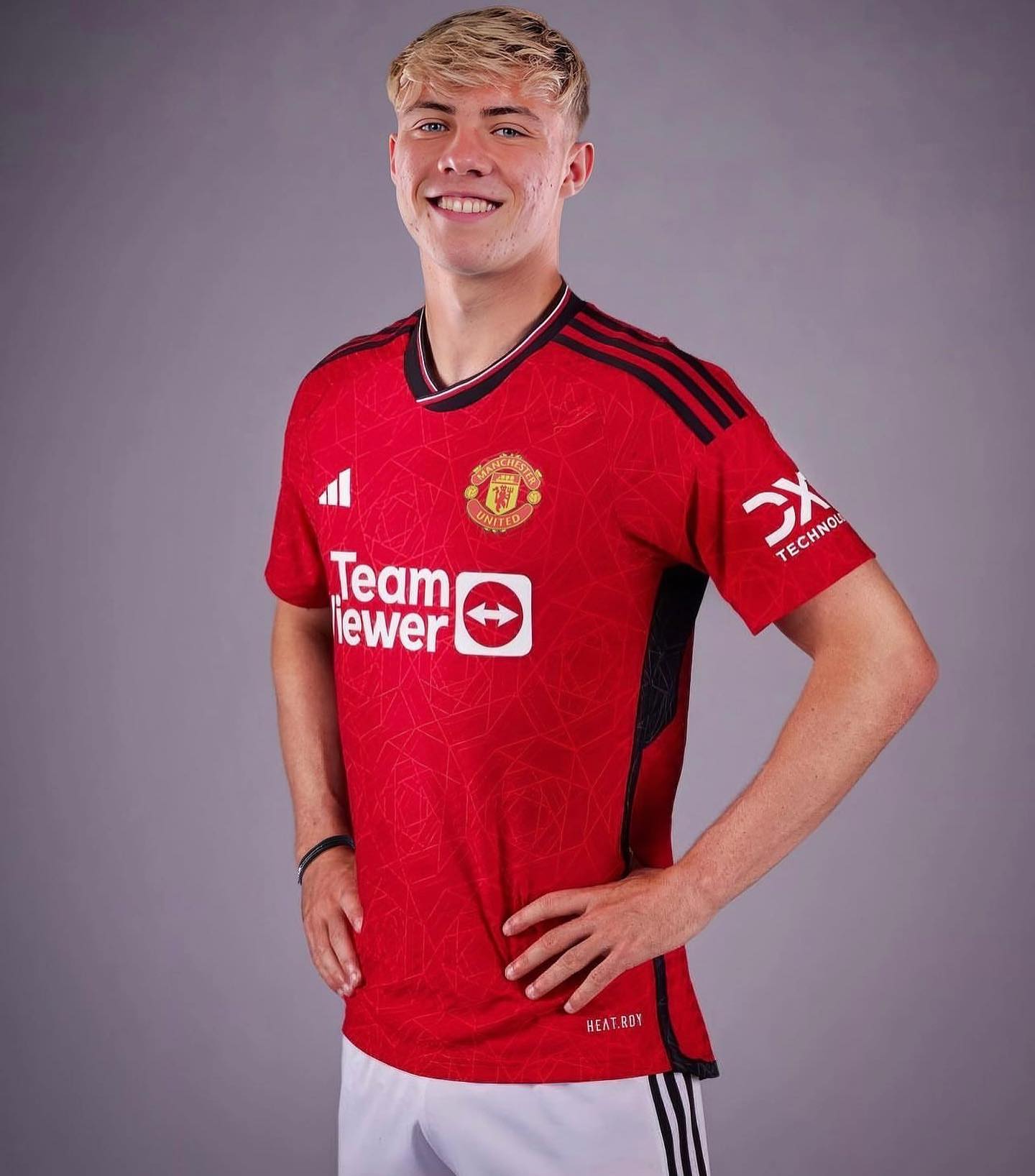 How will Rasmus Højlund fit in at Manchester United? | FootballTalk.org