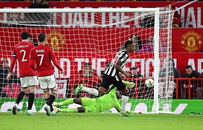 Kết quả MU 0-3 Newcastle: Quỷ đỏ bị loại khỏi League Cup - Đài phát thanh  và truyền hình Nghệ An